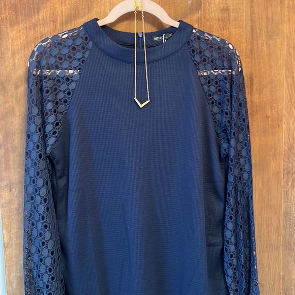 Touchstone Crystal by Swarovski V - Picture 2 of 3